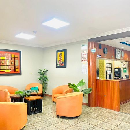 Hotel Los Algarrobos Puerto Baquerizo Moreno Bagian luar foto