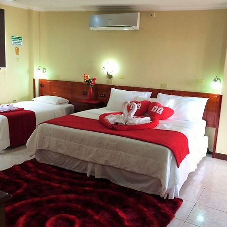 Hotel Los Algarrobos Puerto Baquerizo Moreno Bagian luar foto